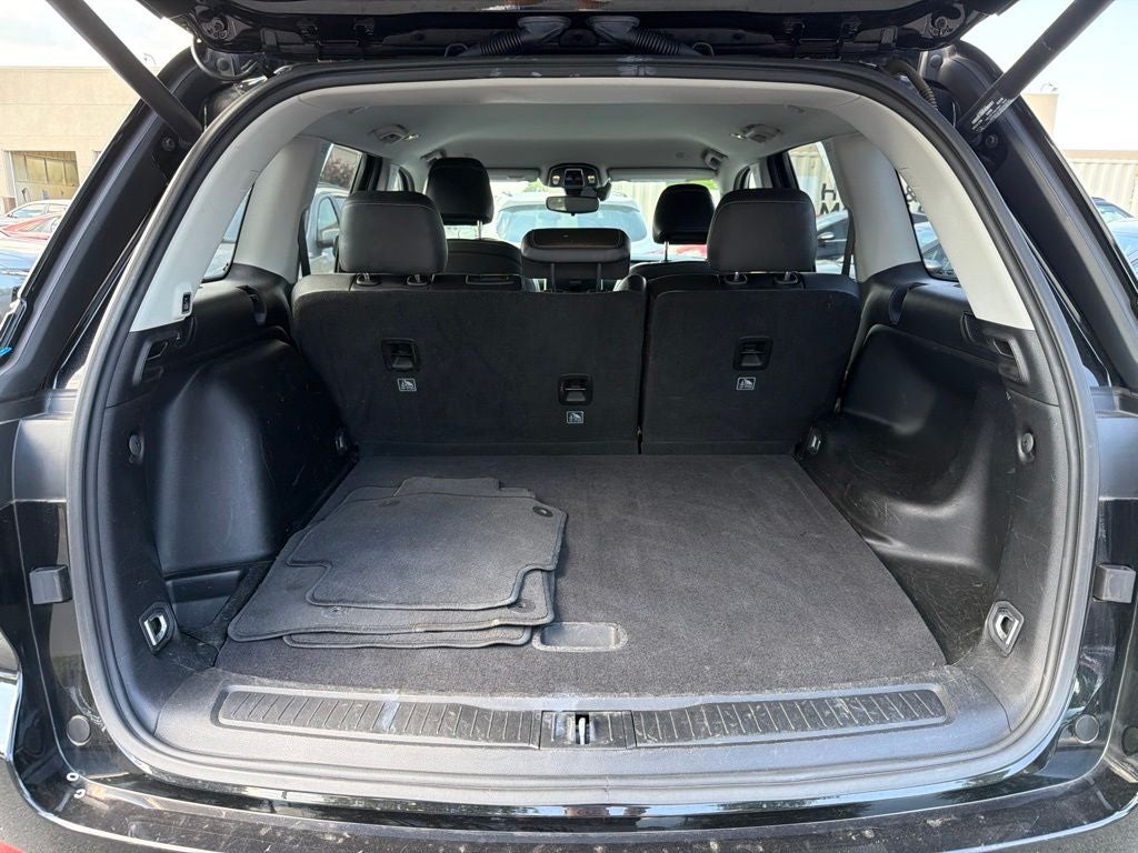 2023 Jeep Grand Cherokee Limited Black Appearance Pkg, CarFax One Owner