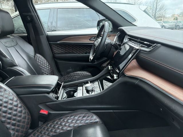 2022 Jeep Grand Cherokee Summit