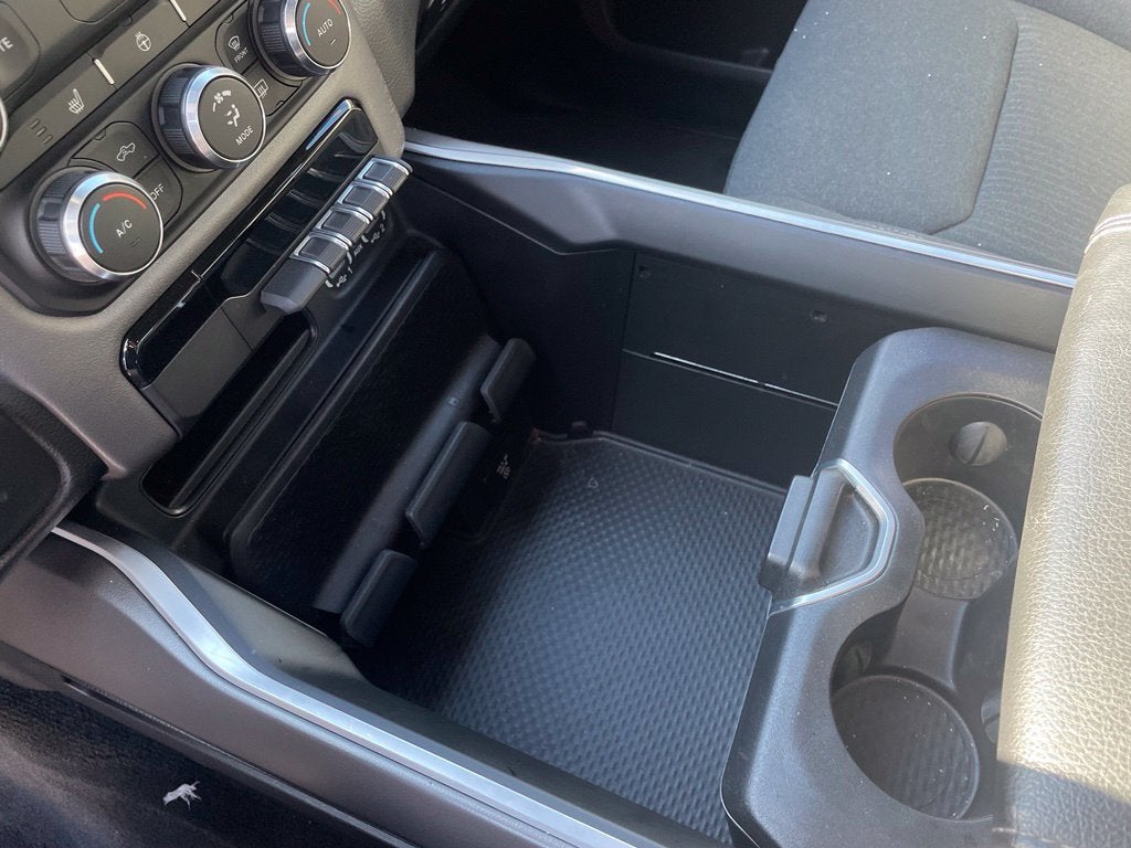 2022 RAM 1500 Big Horn/Lone Star Night Pkg, Level 2 Equip, Clean CarFax