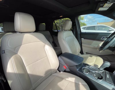 2018 Ford Explorer Limited One Owner, Clean CarFax, Leather, Moonroof, Bucket