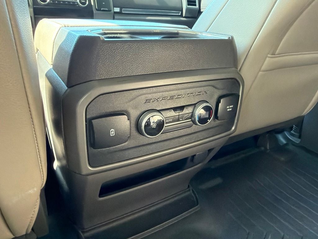 2021 Ford Expedition XLT LEATHER, BUCKETS, PANO ROOF