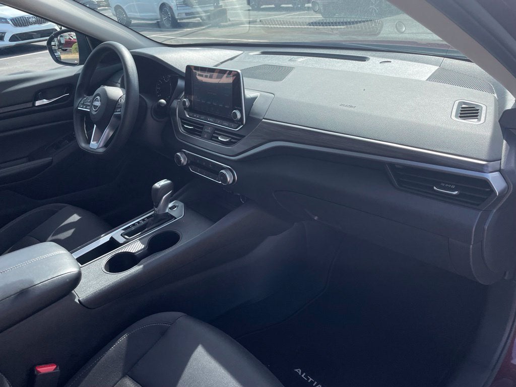 2025 Nissan Altima 2.5 SV CLEAN CARFAX 1-OWNER