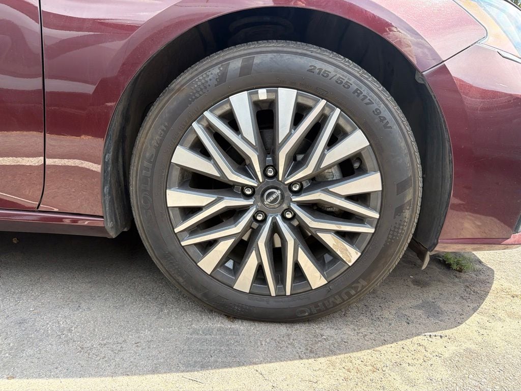 2025 Nissan Altima 2.5 SV CLEAN CARFAX 1-OWNER