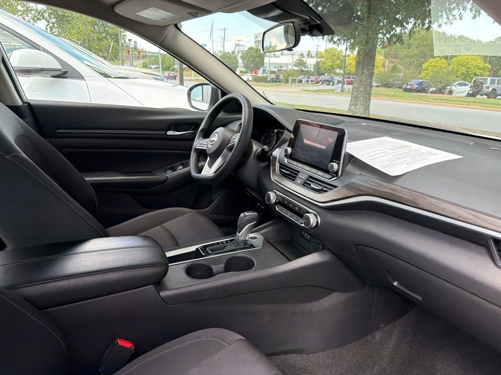 2025 Nissan Altima 2.5 SV CarFax 1-OWNER
