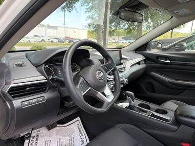 2025 Nissan Altima 2.5 SV CarFax 1-OWNER