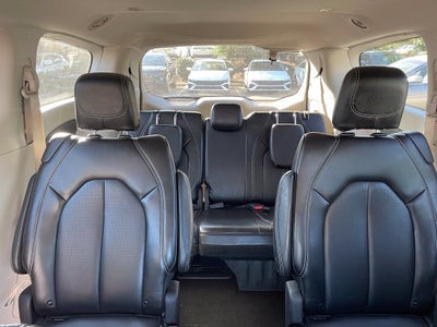 2023 Chrysler Pacifica Touring L Clean CarFax, One Owner, Third Row Seating