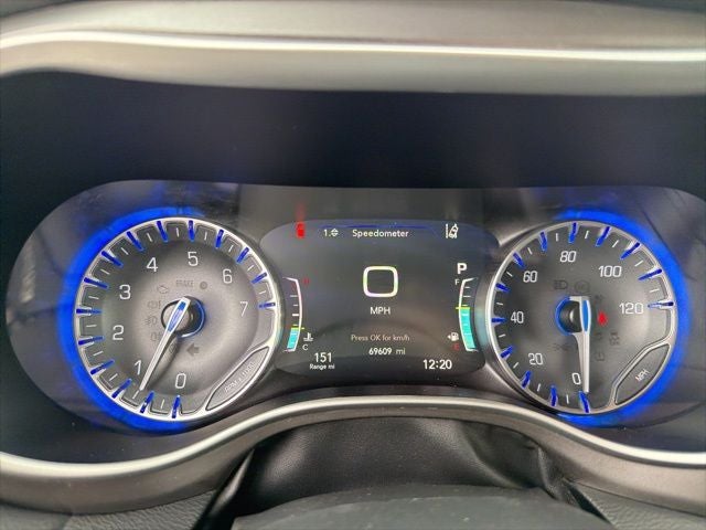 2023 Chrysler Pacifica Touring L