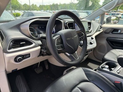 2023 Chrysler Pacifica Hybrid Touring L