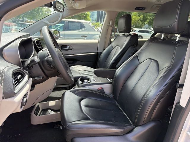 2023 Chrysler Pacifica Hybrid Touring L