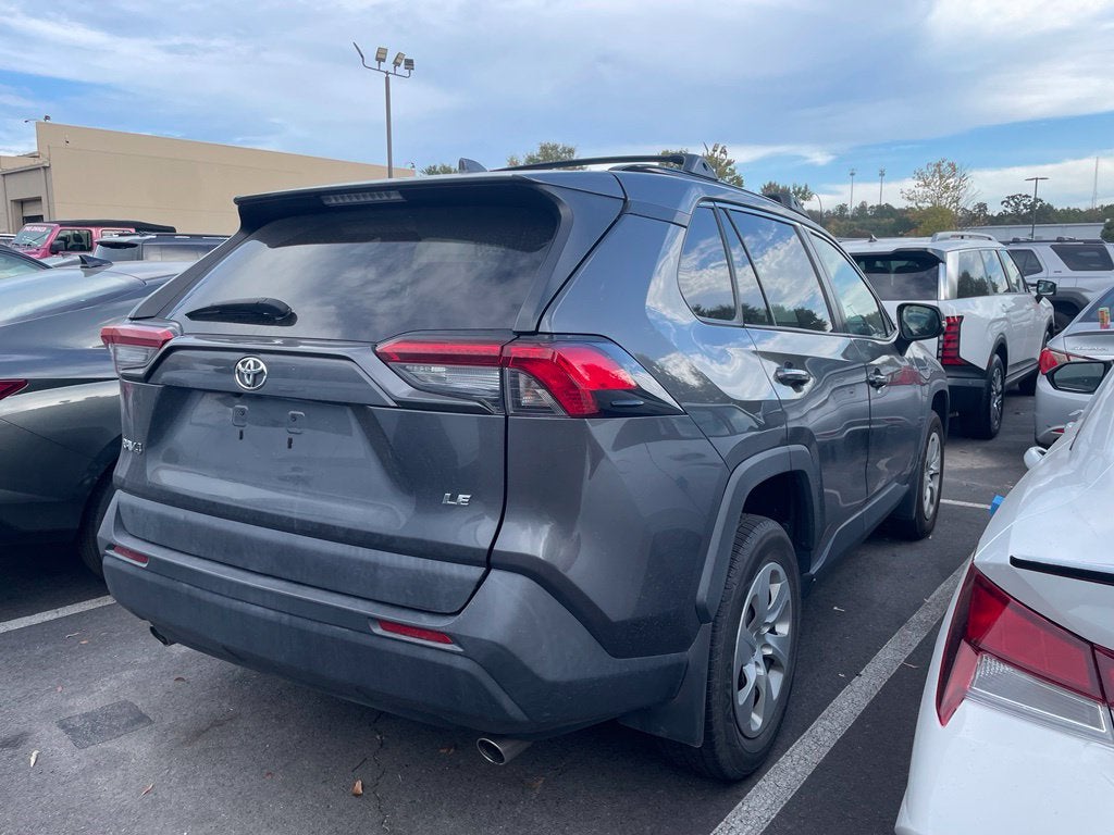 2019 Toyota RAV4 LE Clean CarFax, Blind Spot Warning