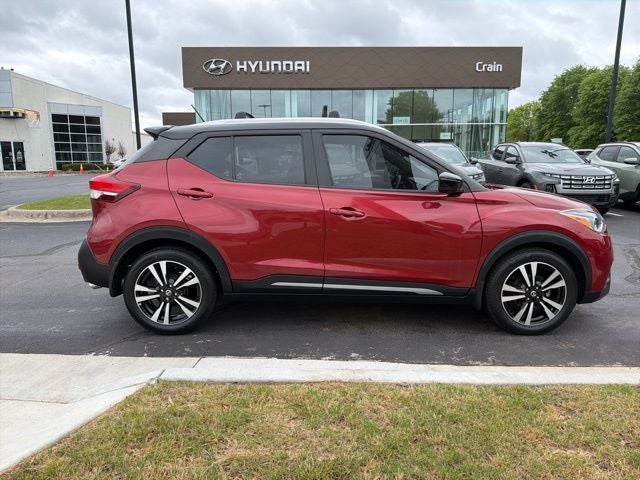 2019 Nissan Kicks SR