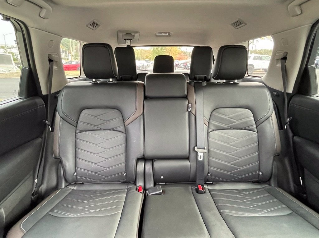 2025 Nissan Pathfinder Platinum Pano Roof, Leather, One Owner, Third Row