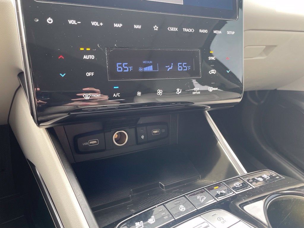 2024 Hyundai Tucson Limited Pano Roof, Leather, Clean CarFax, One Owner