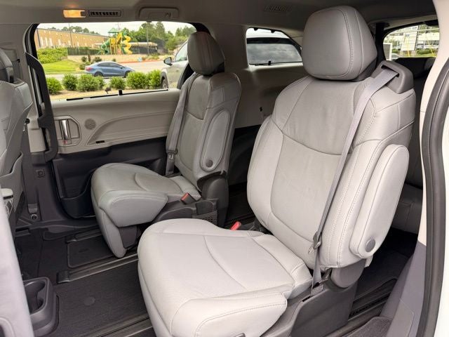 2023 Toyota Sienna Limited 7 Passenger
