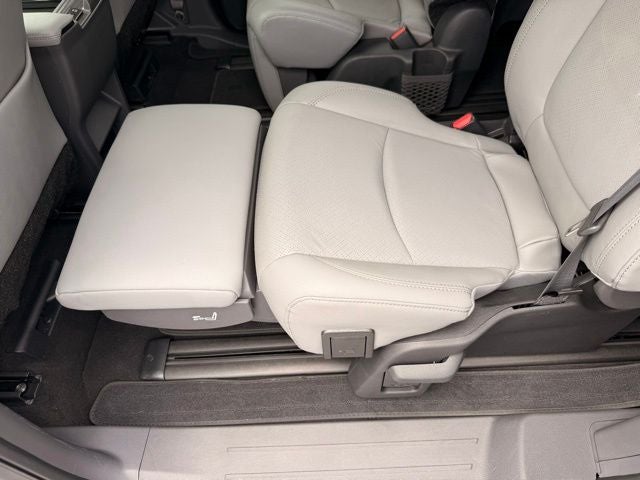 2023 Toyota Sienna Limited 7 Passenger