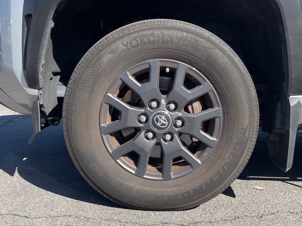 2025 Toyota 4Runner SR5 Clean CarFax, Third Row Seat