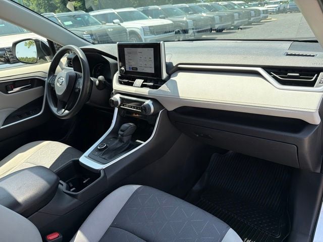 2025 Toyota RAV4 Hybrid XLE CARFAX 1-OWNER