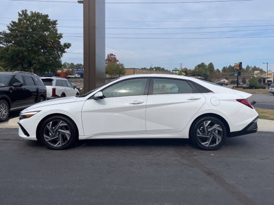 2025 Hyundai Elantra SEL Convenience Sunroof, One Owner