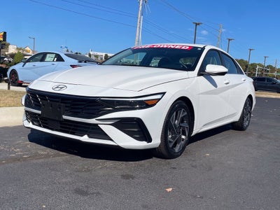 2025 Hyundai Elantra SEL Convenience Moonroof, Clean CarFax, One Owner