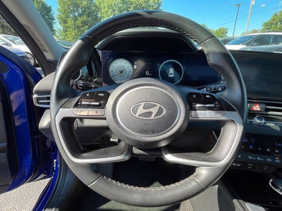 2025 Hyundai Elantra SEL Convenience Moonroof, One Owner
