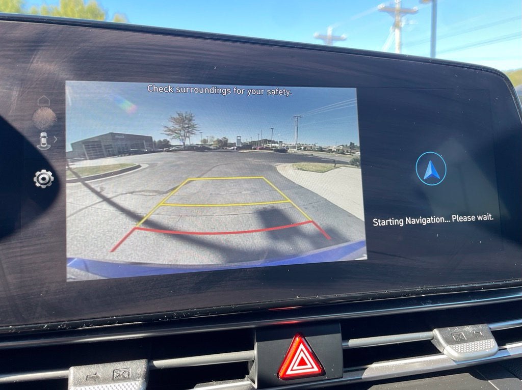 2025 Hyundai Elantra SEL Convenience Moonroof, One Owner
