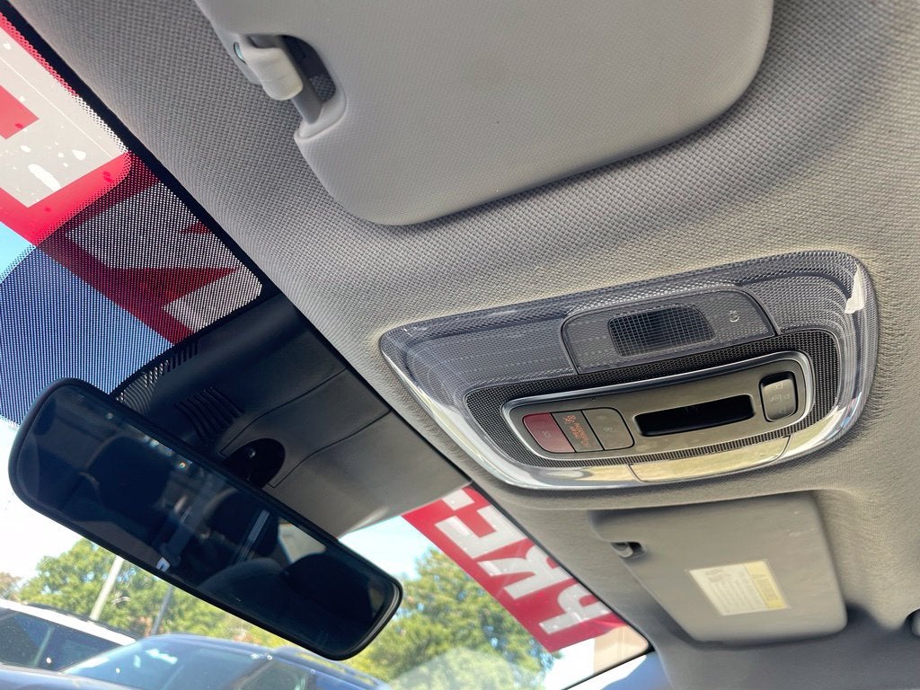 2025 Hyundai Elantra SEL Convenience Moonroof, One Owner