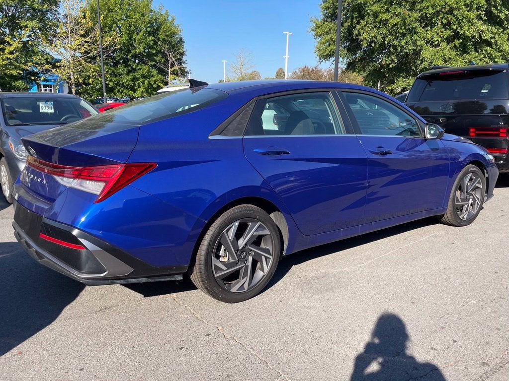 2025 Hyundai Elantra SEL Convenience Moonroof, One Owner