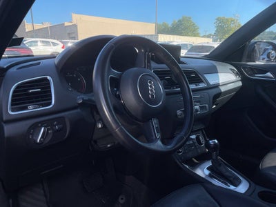 2017 Audi Q3 2.0T Premium, Pano Roof, Leather quattro