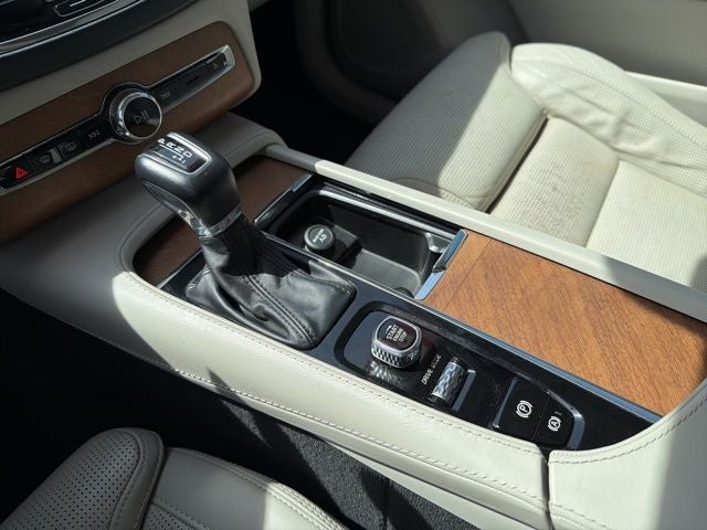 2020 Volvo XC90 T6 Inscription