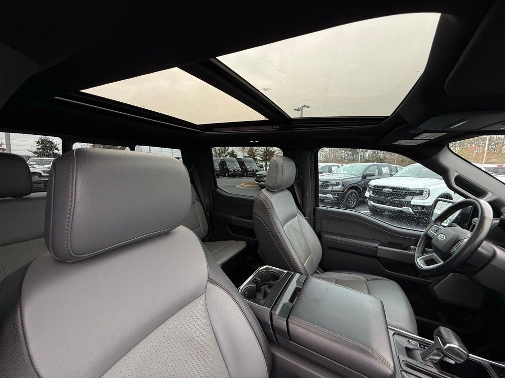 2022 Ford F-150 Lightning Lariat