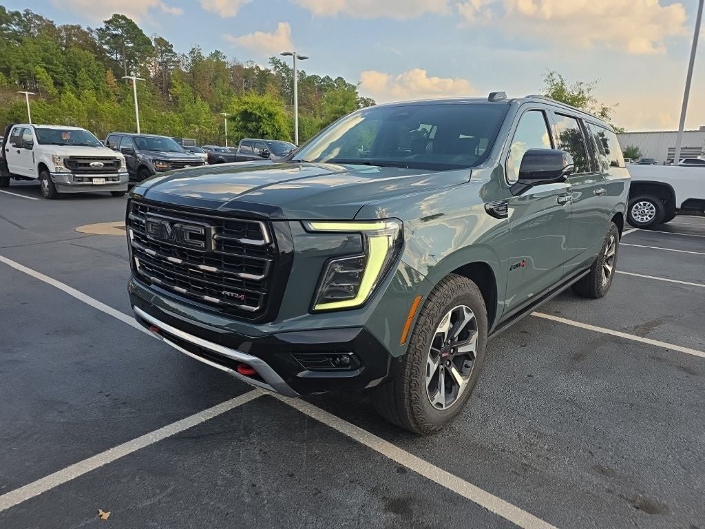 2026 GMC Yukon XL AT4 Ultimate AT4 Black Appearance-Night Vision