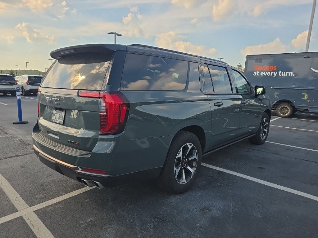 2026 GMC Yukon XL AT4 Ultimate AT4 Black Appearance-Night Vision