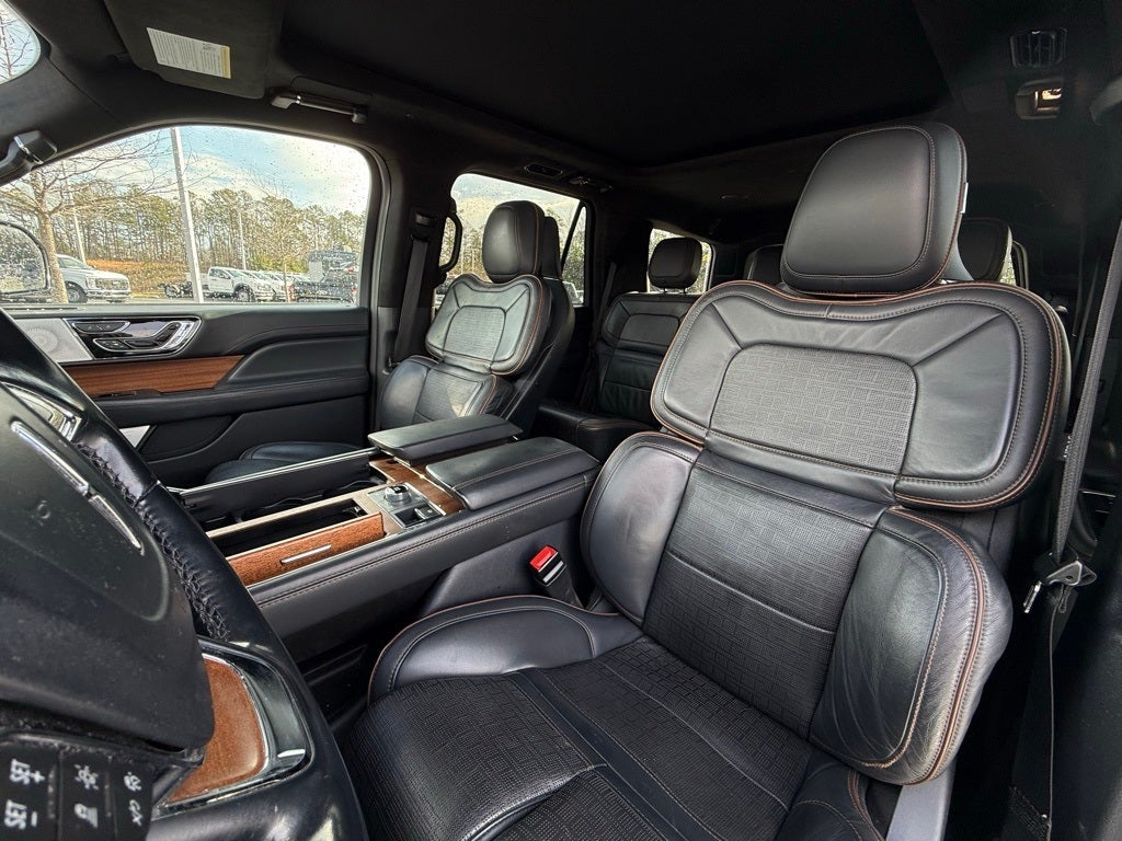 2022 Lincoln Navigator Black Label