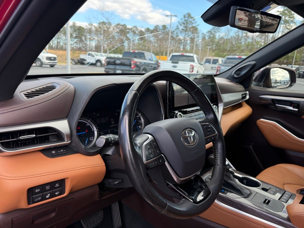 2021 Toyota Highlander Hybrid Platinum