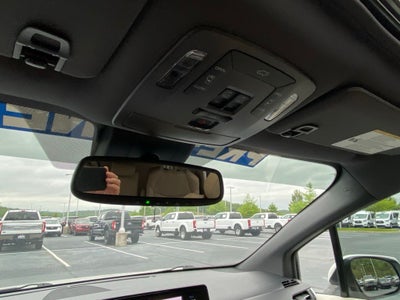 2021 Toyota Sienna XLE 8 Passenger