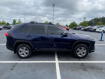 2022 Toyota RAV4 Hybrid XLE