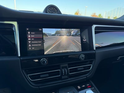 2022 Porsche Macan S