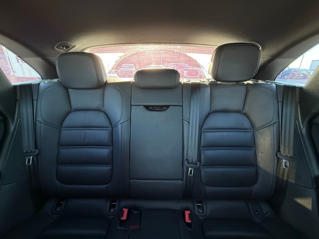 2022 Porsche Macan S