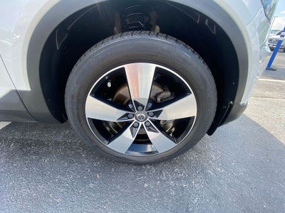 2021 Volvo XC40 Momentum