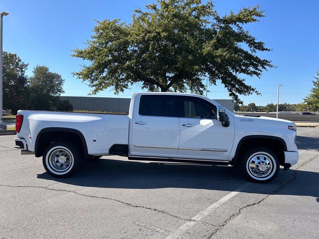 2025 Chevrolet Silverado 3500HD High Country - 4WD - 6.6L DURAMAX - TECH PACKAGE