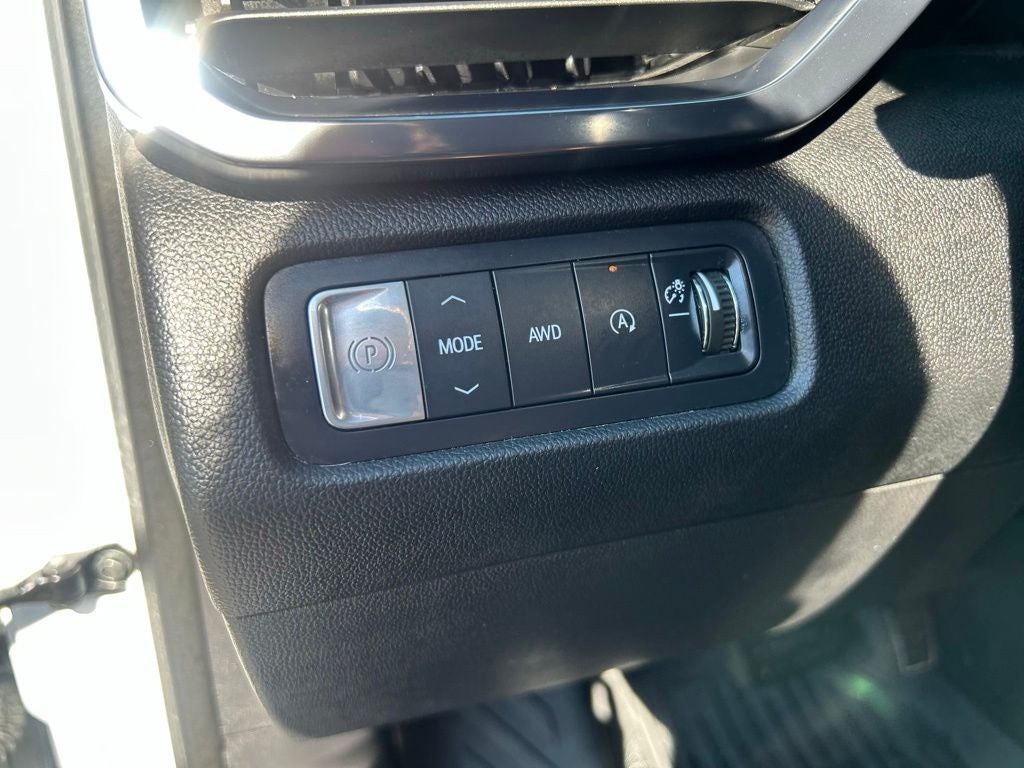 2025 GMC Acadia AT4 - AWD - PANO ROOF - ONE OWNER