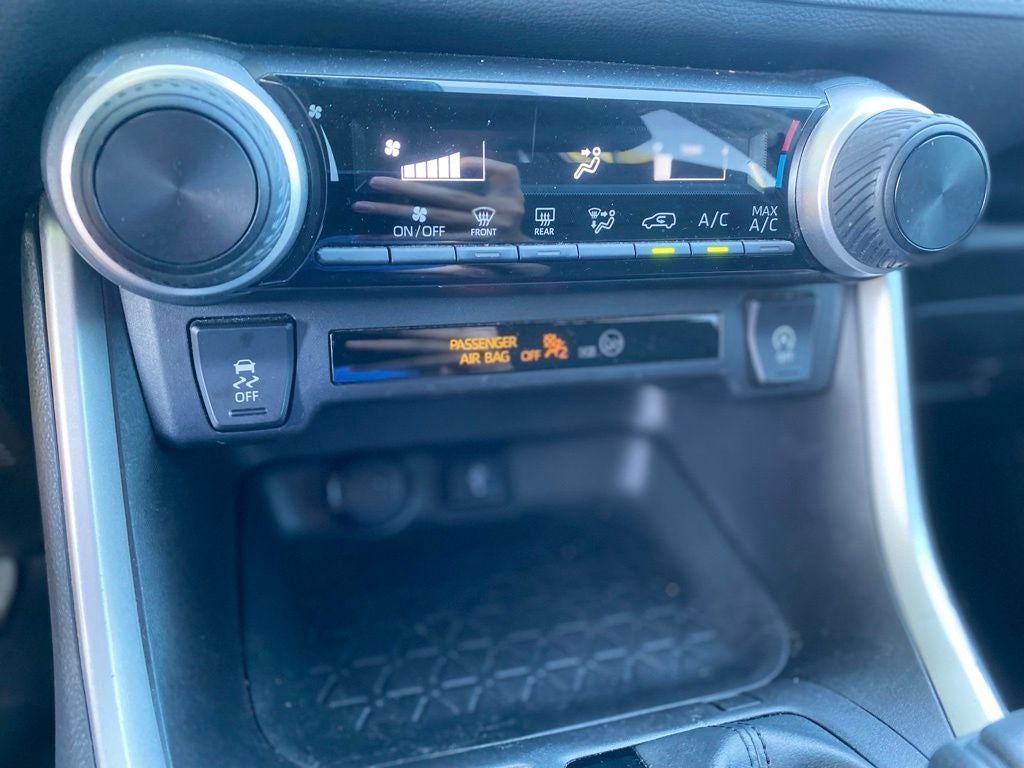2022 Toyota RAV4 LE - AWD - FORD BLUE CERTIFED