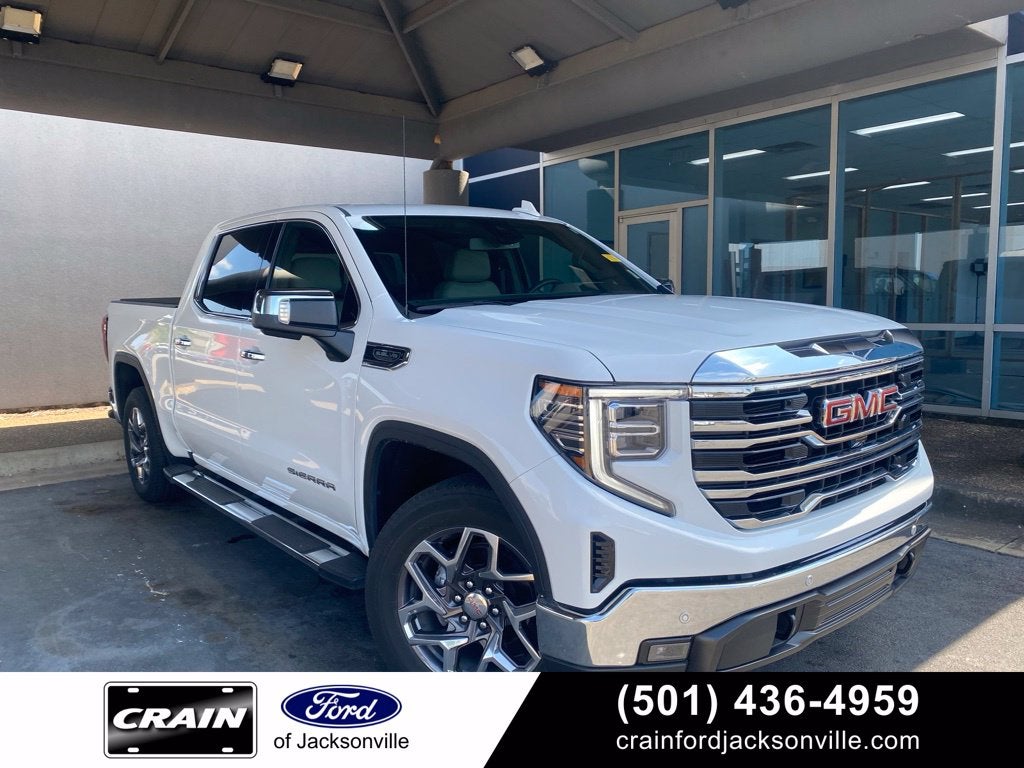 2025 GMC Sierra 1500 SLT - 2WD - LOW MILES - CLEAN CARFAX