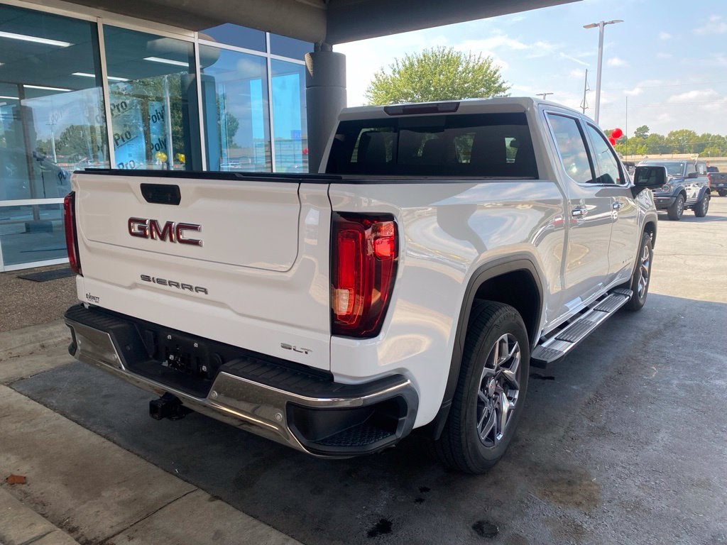 2025 GMC Sierra 1500 SLT - 2WD - LOW MILES - CLEAN CARFAX