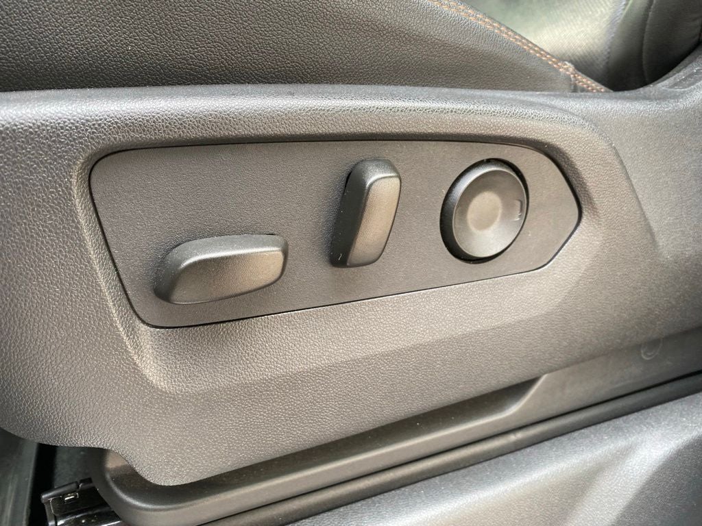2025 GMC Sierra 1500 AT4 - TECH PKG - ONE OWNER - SUNROOF