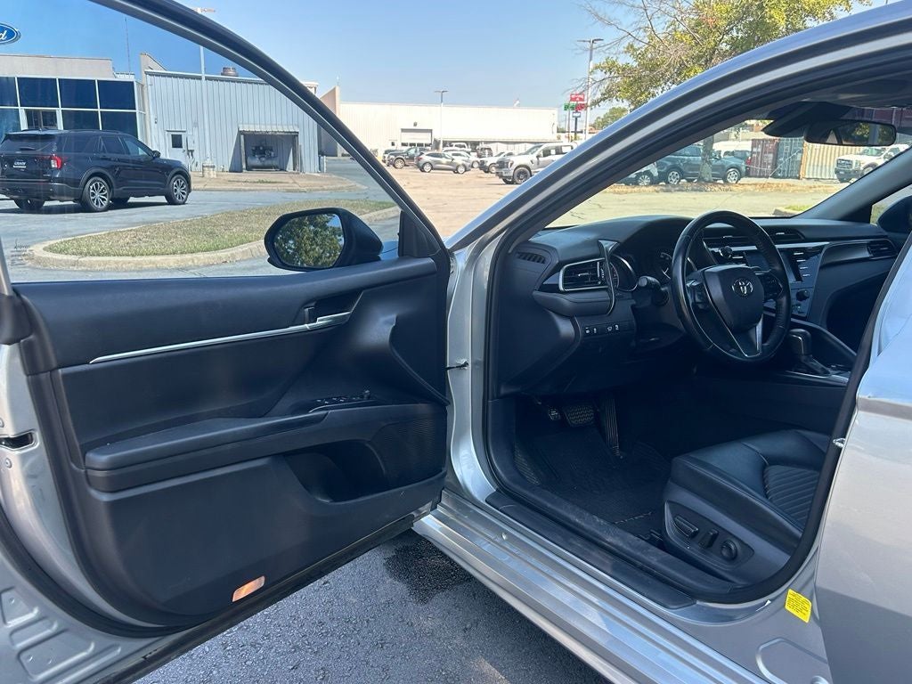 2019 Toyota Camry SE - FORD BLUE CERTIFIED