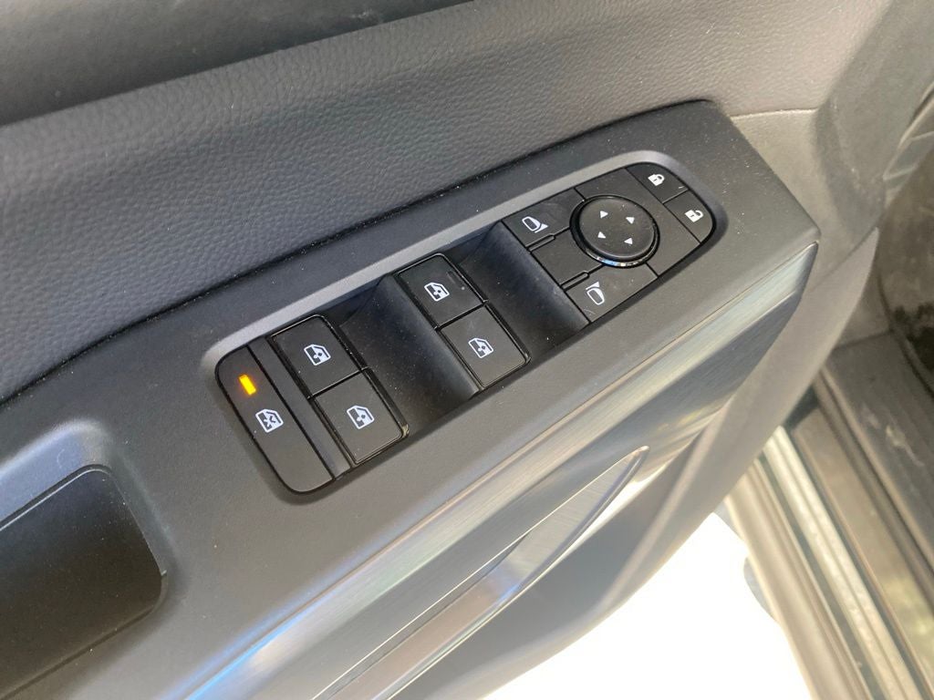 2025 Nissan Pathfinder Rock Creek - 4WD - CLEAN CARFAX ONE OWNER