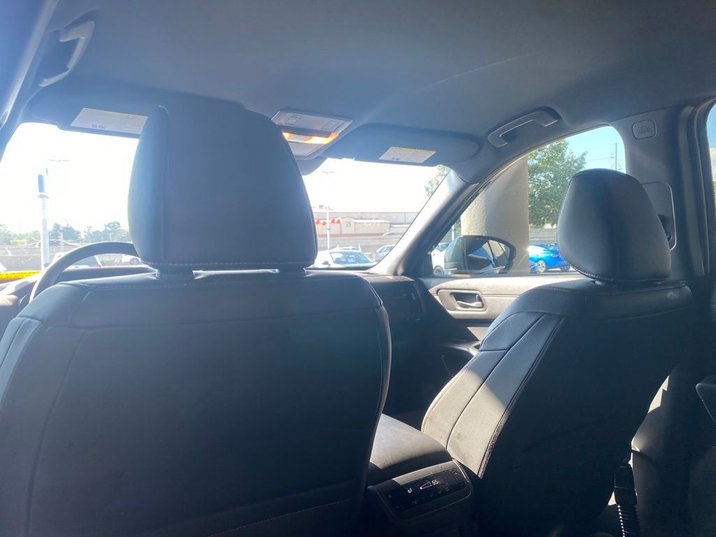 2025 Nissan Pathfinder Rock Creek - 4WD - CLEAN CARFAX ONE OWNER