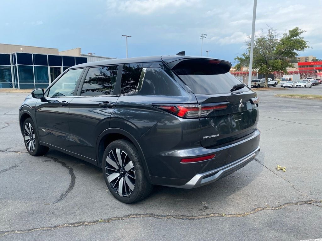 2025 Mitsubishi Outlander SE