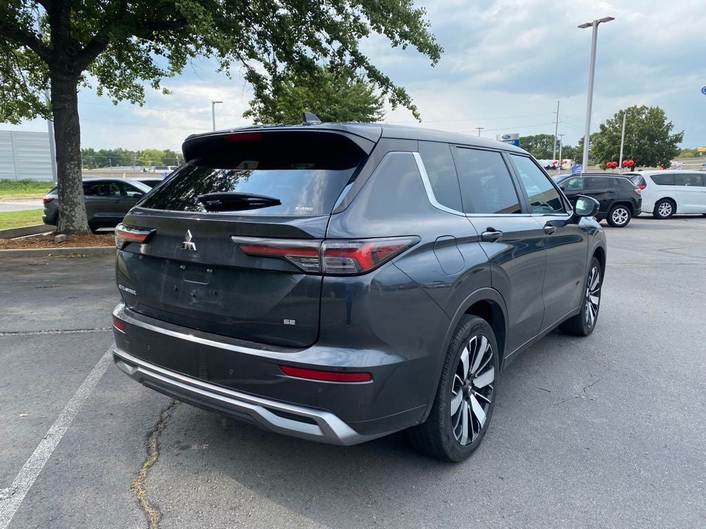 2025 Mitsubishi Outlander SE